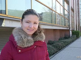 Немецкий Scout - Extrem Lean University Teenager Gina Gerson Поговорите с сексом на улице - Джина Герсон