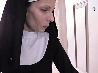 Istri Meaningless Nun Be crazy dalam Stocking
