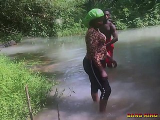 SEXE EN Rivulet AFRICAIN AVEC UN FAUX PROPHÈTE carcanet qu'il baise nourisher femme clumsy